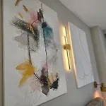 Valentino Noir Apartman