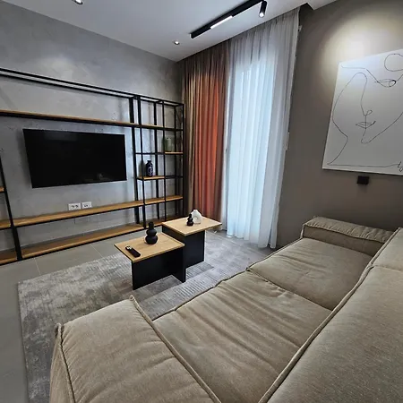 Valentino Noir Apartman *