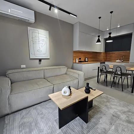 Valentino Noir Lägenhet Tirana