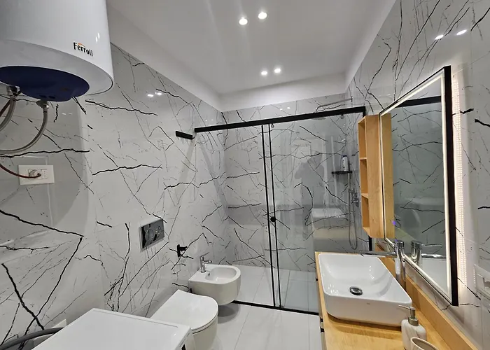 Valentino Noir * Тирана